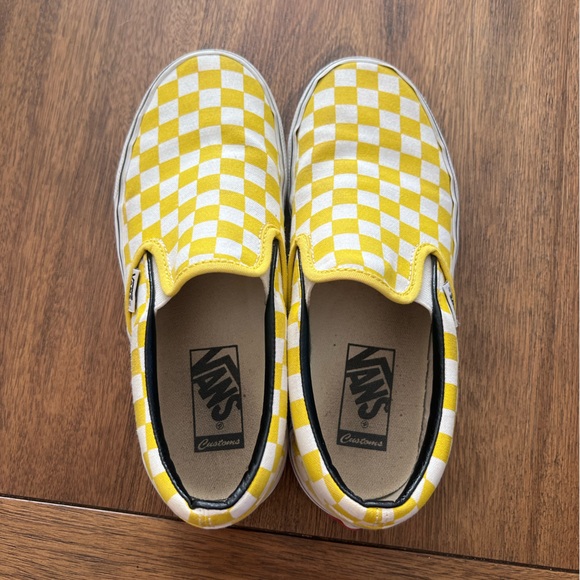 Custom made yellow vans - Picture 2 of 5